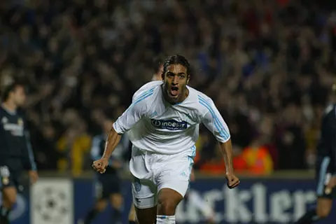 قبل أكثر من 20 عاما.. دوري أبطال أوروبا يعيد ذكرى هدف ميدو التاريخي في ريال مدريد